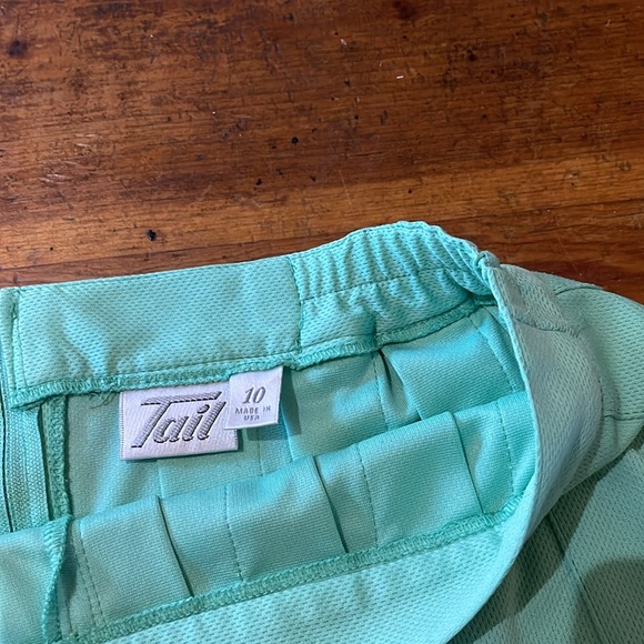 Vintage Tail Pleated skirt . Size 10. - Picture 2 of 3